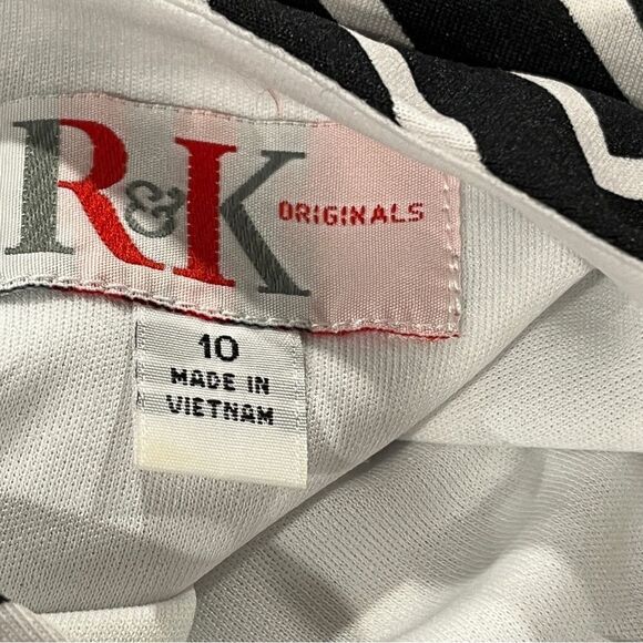 Striped sleeveless Black and White Maxi Dress straight cut - Picture 12 of 14